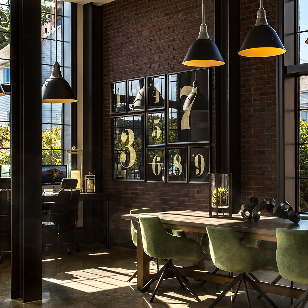 Business center at Halstead Salem Station luxury apartment complex